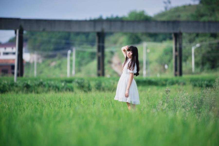 梅州女伴游歌手裔语婧